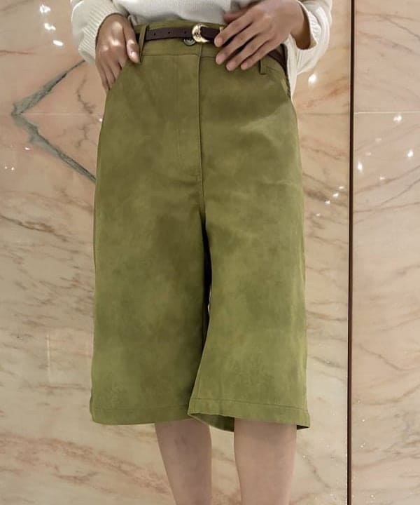 茂野 真楓さんの「BEAMS WOMEN｜コットンシルク Vネック プルオーバー」を使ったコーディネート