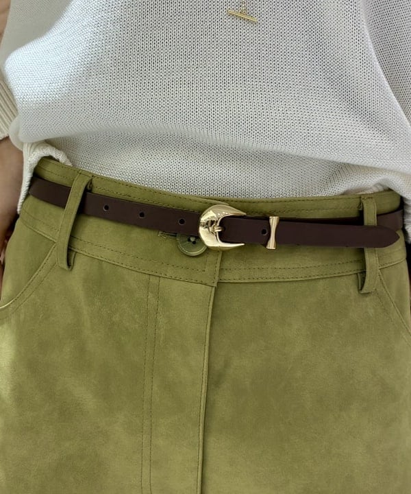 茂野 真楓さんの「BEAMS WOMEN｜コットンシルク Vネック プルオーバー」を使ったコーディネート