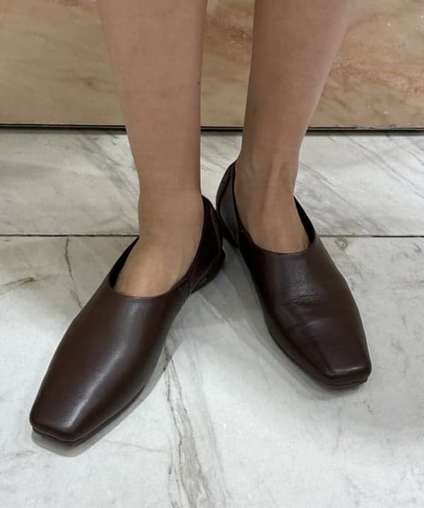 茂野 真楓さんの「BEAMS WOMEN｜コットンシルク Vネック プルオーバー」を使ったコーディネート