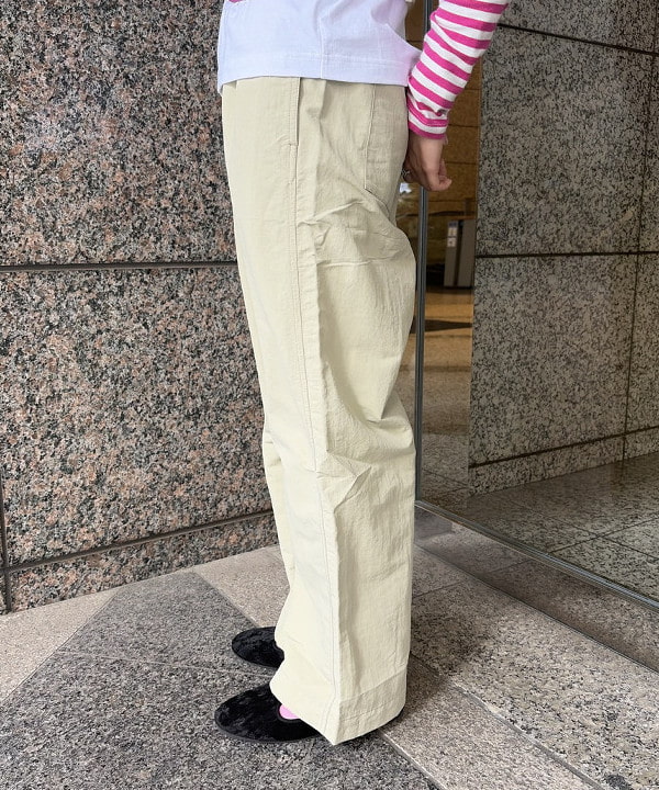 ばるたんさんの「BEAMS WOMEN｜【別注】TORI-TO / 縦フリル Ｔシャツ」を使ったコーディネート