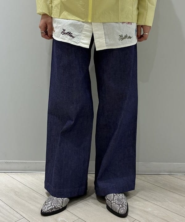 にしだてさんの「BEAMS WOMEN｜エンブロ ワーク シャツ」を使ったコーディネート