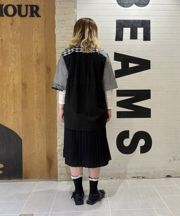 大石彩可さんの「BEAMS WOMEN｜ジャカード レース クルーネック Tシャツ」を使ったコーディネート