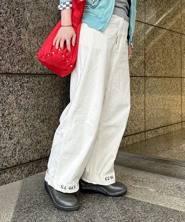 イシイ サオリさんの「BEAMS WOMEN｜【別注】Healthknit &times; maturely / トンプキンス フルジップ パーカー」を使ったコーディネート