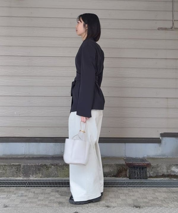 Kanaeさんの「BEAMS WOMEN｜ドライカルゼ ベルテッド ジャケット」を使ったコーディネート