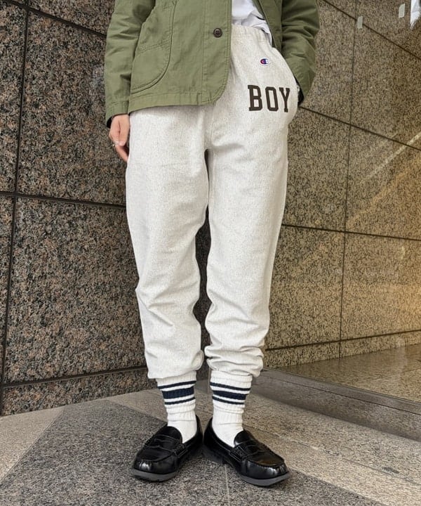 ばるたんさんの「BEAMS WOMEN｜【別注】Champion / リバースウィーブ(R) パンツ」を使ったコーディネート