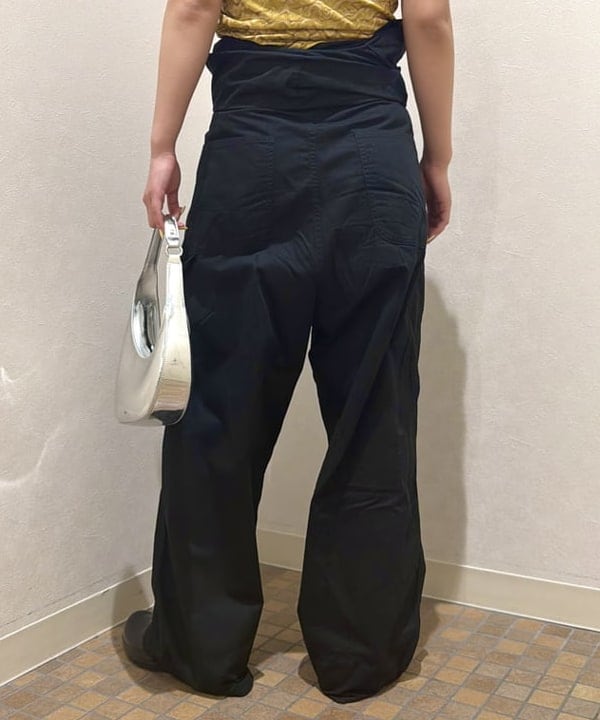 松本 佳菜子さんの「BEAMS WOMEN｜JW PEI / Harlee shoulder bag SILVER」を使ったコーディネート