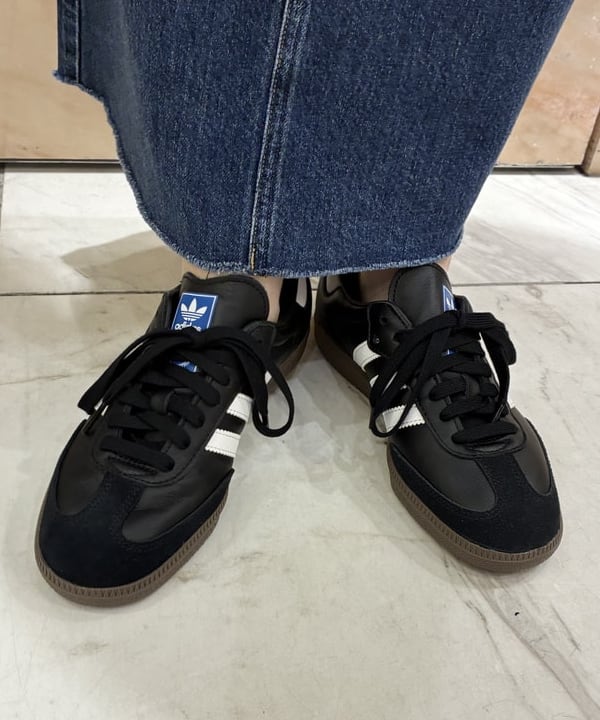 関 桂子さんの「BEAMS WOMEN｜MAISON CORNICHON / クラシック ショートスリーブ Tシャツ」を使ったコーディネート