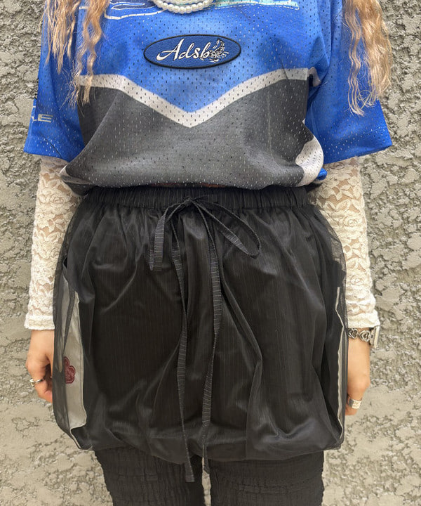 マツモト アカネさんの「BEAMS WOMEN｜JW PEI / Harlee shoulder bag SILVER」を使ったコーディネート