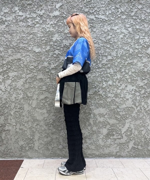 マツモト アカネさんの「BEAMS WOMEN｜JW PEI / Harlee shoulder bag SILVER」を使ったコーディネート