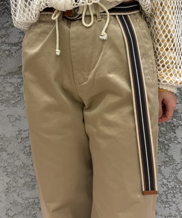 たぐみさんの「BEAMS WOMEN｜BUZZ RICKSON'S &times; BEAMS BOY / チノパンツ」を使ったコーディネート