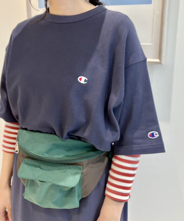 おのすさんの「BEAMS WOMEN｜【別注】Champion / リバースウィーブ(R) ショートスリーブ ワンピース」を使ったコーディネート
