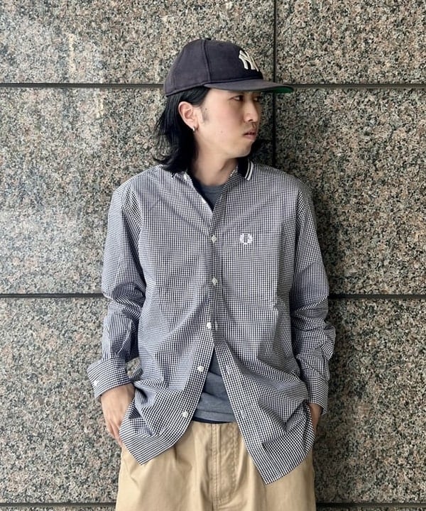 深澤 琥太郎さんの「BEAMS WOMEN｜【別注】FRED PERRY / リブカラー シャツ」を使ったコーディネート