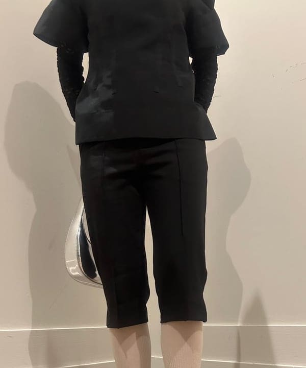 佐藤 亜美さんの「BEAMS WOMEN｜ジャカード レース クルーネック Tシャツ」を使ったコーディネート