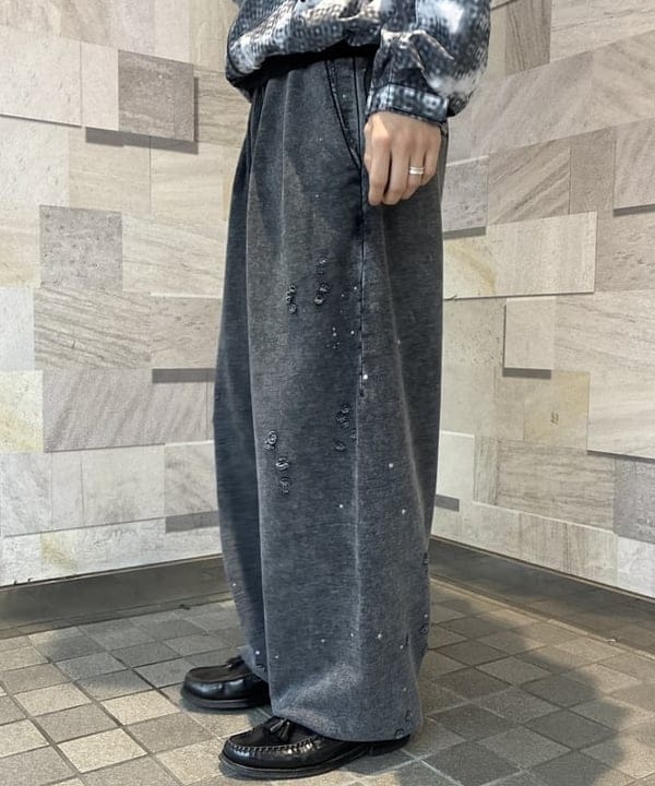 久保田 耀さんの「テック ジップ フーディ―」を使ったコーディネート