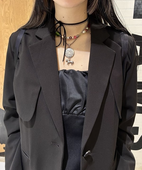 江口 息吹さんの「BEAMS WOMEN｜ハート ポーチ」を使ったコーディネート