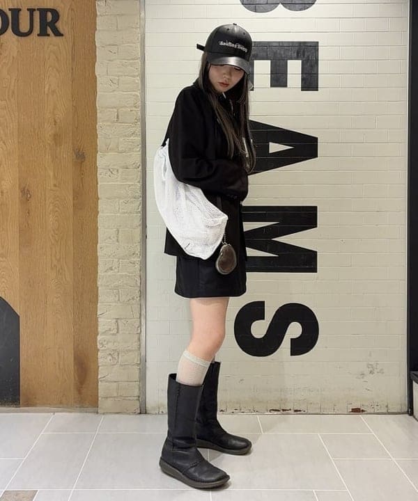 江口 息吹さんの「BEAMS WOMEN｜ハート ポーチ」を使ったコーディネート