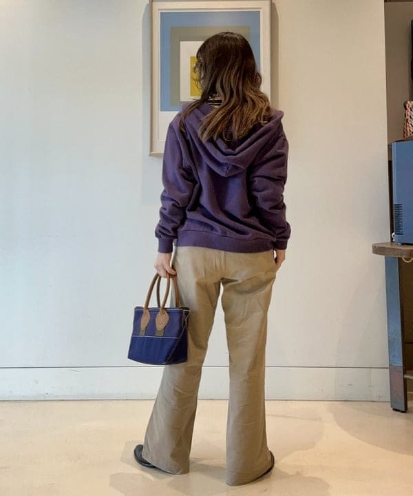 ナツハさんの「BEAMS WOMEN｜【別注】L.L.Bean / Deep Bottom Leather Handle Zip Tote Mini」を使ったコーディネート