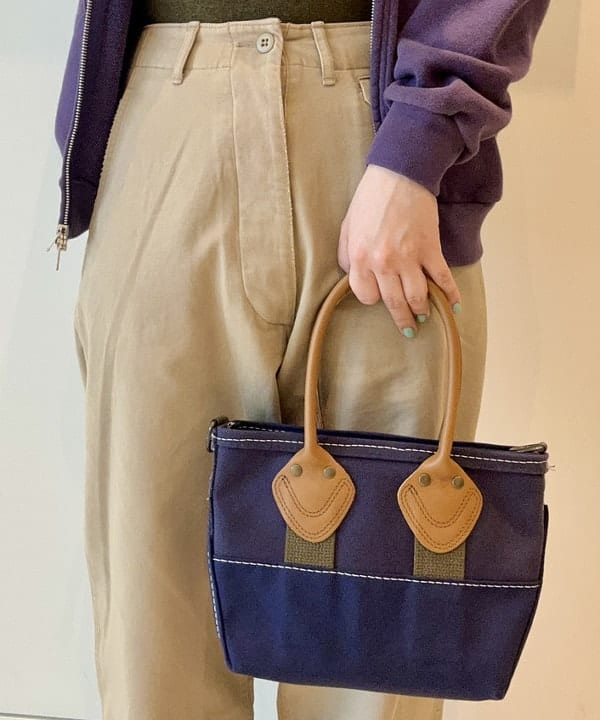 ナツハさんの「BEAMS WOMEN｜【別注】L.L.Bean / Deep Bottom Leather Handle Zip Tote Mini」を使ったコーディネート