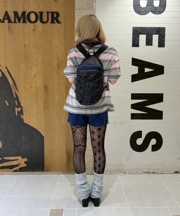 桃羽さんの「BEAMS WOMEN｜マルチ ボーダー ビッグ ポロ」を使ったコーディネート