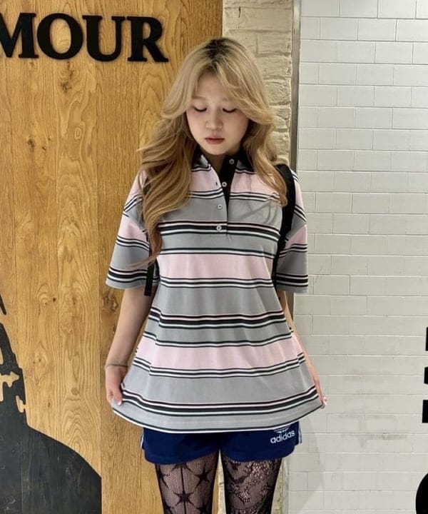 桃羽さんの「BEAMS WOMEN｜マルチ ボーダー ビッグ ポロ」を使ったコーディネート