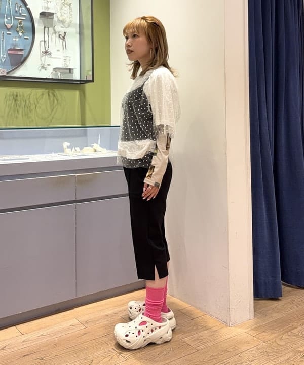 まゆちゃんさんの「BEAMS WOMEN｜crocs / ケージド クロッグ」を使ったコーディネート