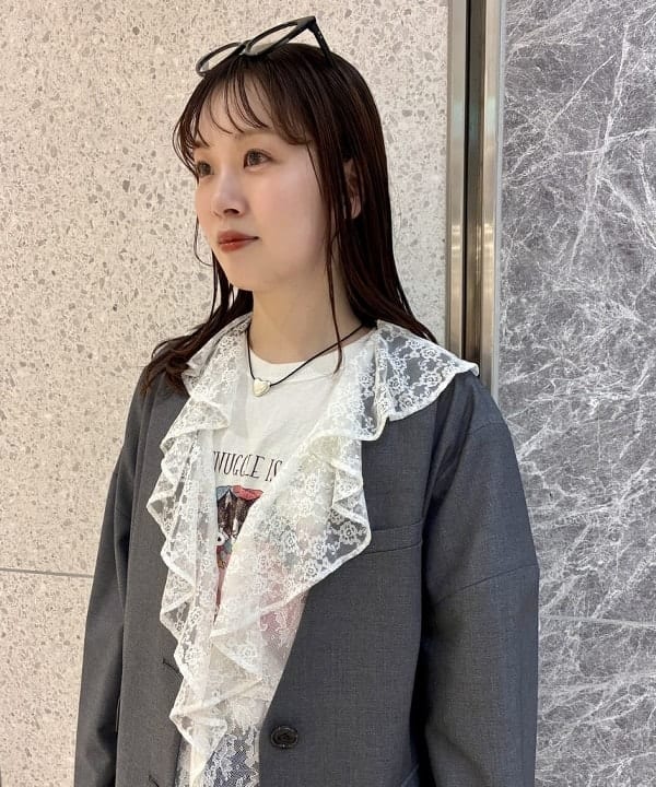 カタヤマ アヤさんの「BEAMS WOMEN｜ノーカラー ビッグ ジャケット」を使ったコーディネート