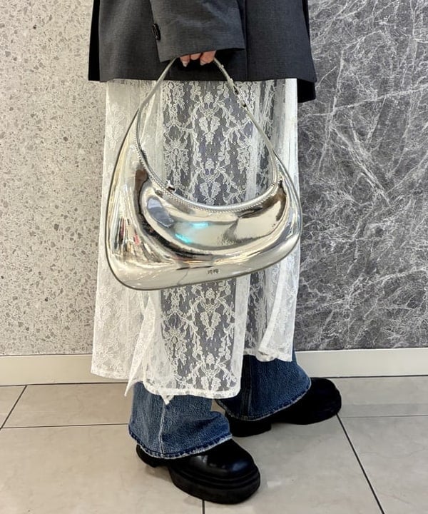 カタヤマ アヤさんの「BEAMS WOMEN｜ノーカラー ビッグ ジャケット」を使ったコーディネート