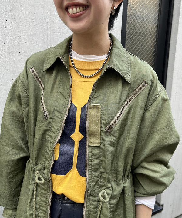 ミナミマリコさんの「BEAMS WOMEN｜ロゴ ビッグ ロングスリーブ」を使ったコーディネート