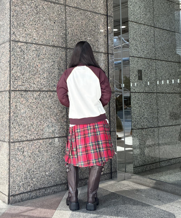 須賀さんの「BEAMS WOMEN｜FRED PERRY / カラーブロック トラック ジャケット」を使ったコーディネート