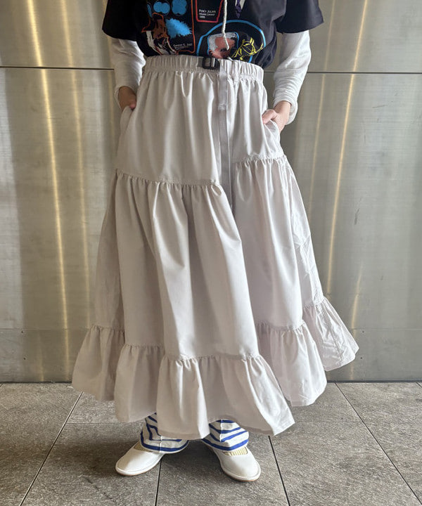 みりさんの「【別注】Gramicci / パネル スカート」を使ったコーディネート