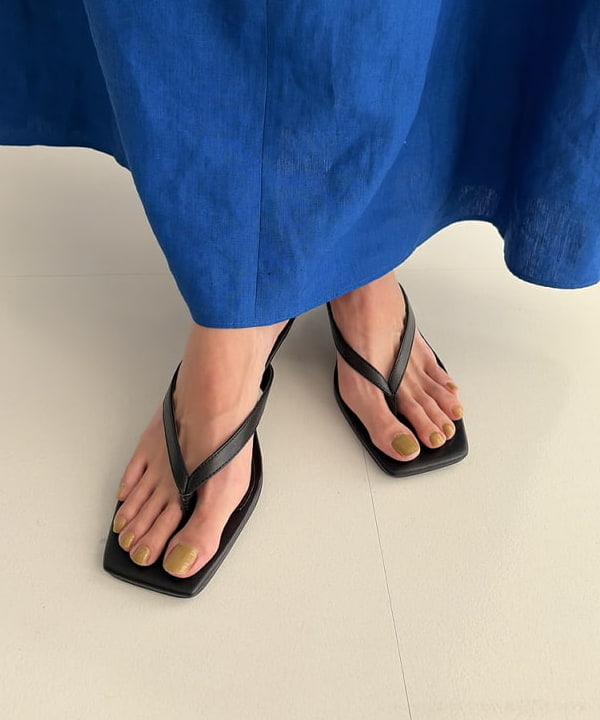 茂野 真楓さんの「BEAMS WOMEN｜シンプル リネン 2WAY ドレス .M」を使ったコーディネート