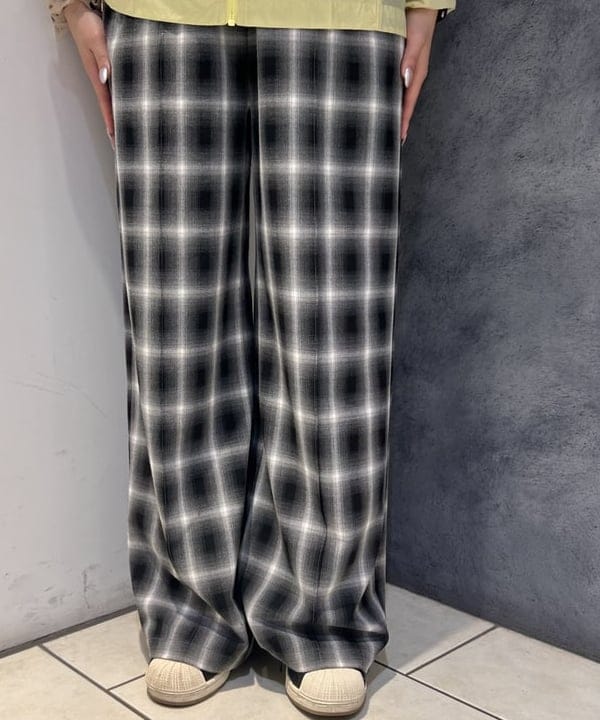 ななこさんの「BEAMS WOMEN｜【別注】Healthknit / クルーネック ロングスリーブ Tシャツ」を使ったコーディネート