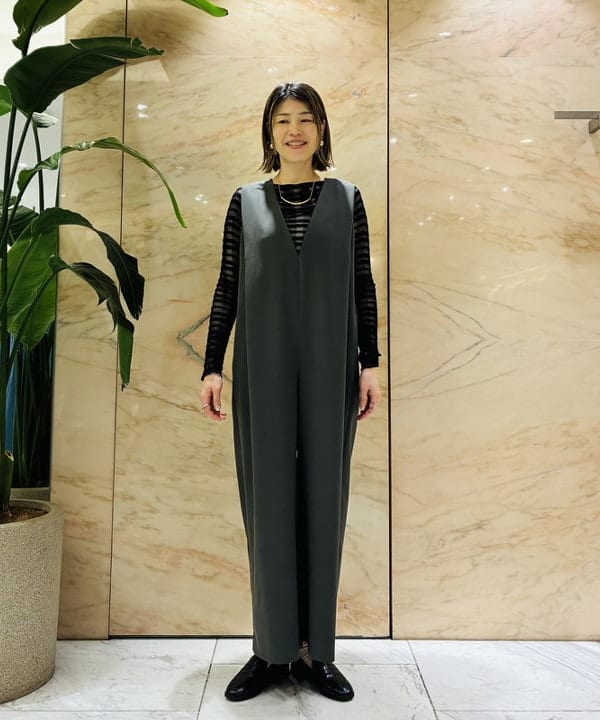 岩沢 珠代さんの「BEAMS WOMEN｜ギャバジン オールインワン」を使ったコーディネート