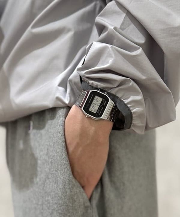 配島 孝明さんの「BEAMS WOMEN｜【別注】Champion / リバースウィーブ（R）ワイドパンツ」を使ったコーディネート