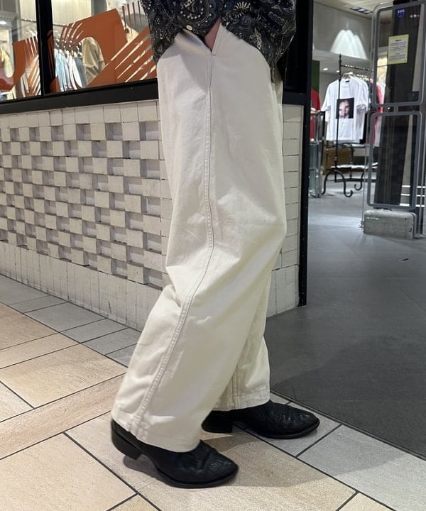 三宅 雄平さんの「BEAMS WOMEN｜Open Collar Block Print」を使ったコーディネート