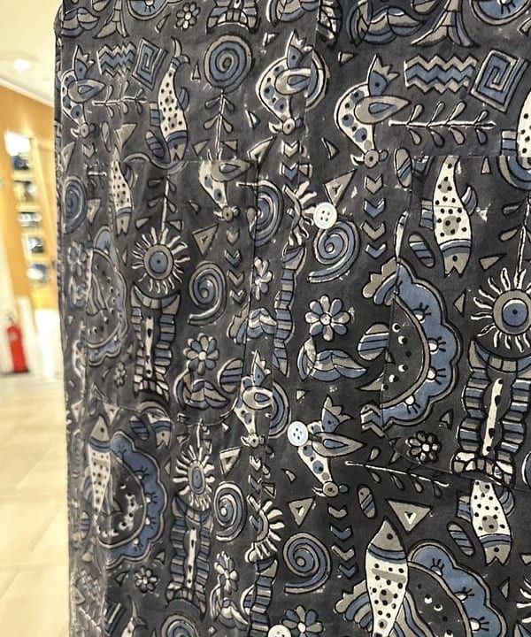 三宅 雄平さんの「BEAMS WOMEN｜Open Collar Block Print」を使ったコーディネート