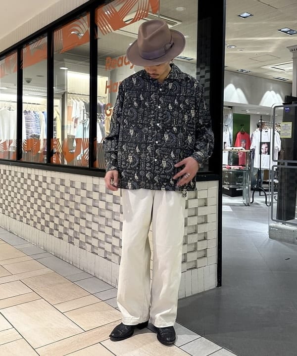 三宅 雄平さんの「BEAMS WOMEN｜Open Collar Block Print」を使ったコーディネート