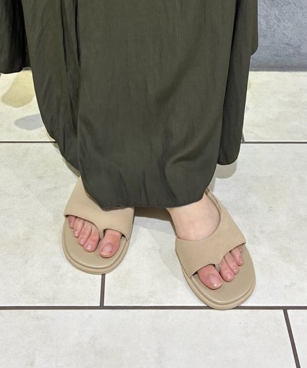 菜月さんの「BEAMS WOMEN｜TAN / クルミボタン カーディガン」を使ったコーディネート