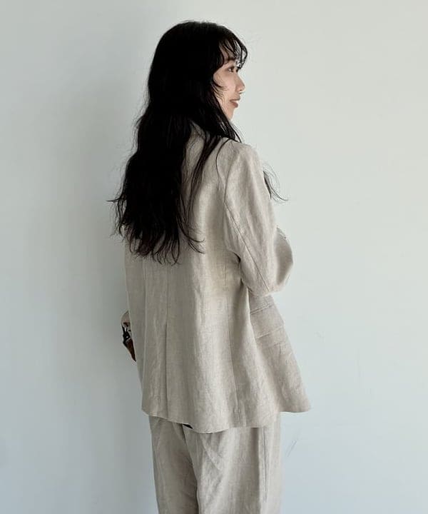 中丸　栞さんの「BEAMS WOMEN｜NOMADIS / BASQUE M ショルダーバッグ」を使ったコーディネート