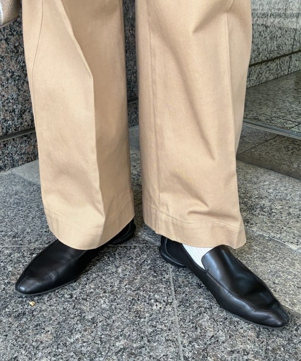 篠崎 香月さんの「BEAMS WOMEN｜AK+1 / コットン オックス シャツ」を使ったコーディネート