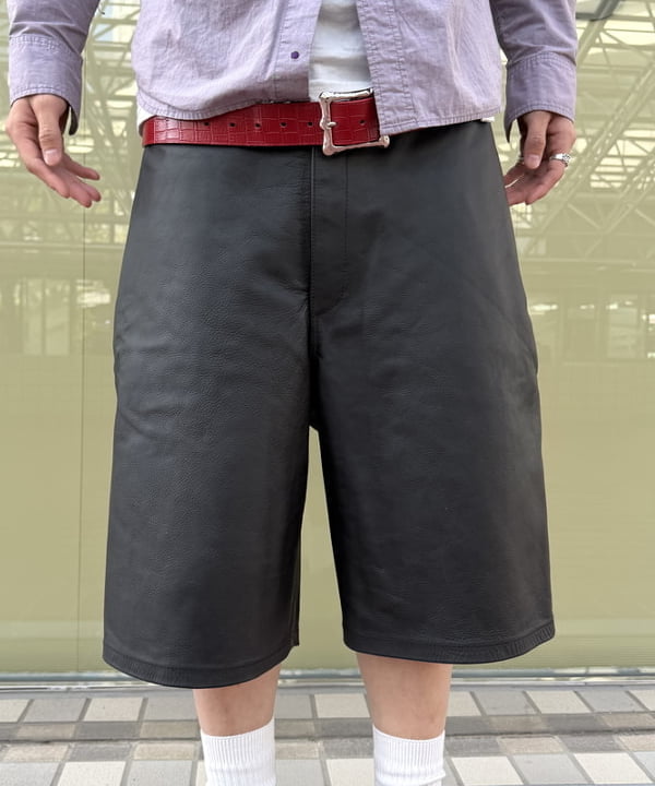 Lazzyさんの「カウレザー イージー ショートパンツ【ワイドストレートフィット】」を使ったコーディネート