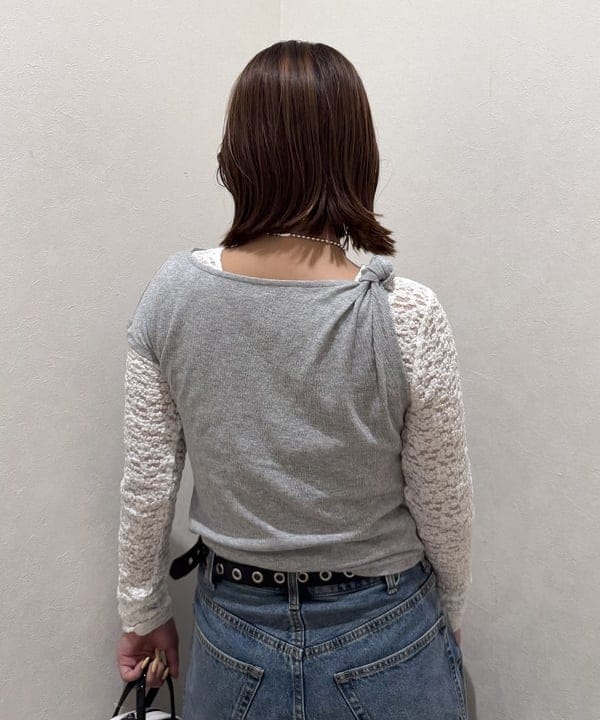 松本 佳菜子さんの「BEAMS WOMEN｜PUMA / 1976 マイクロ グリップ バッグ」を使ったコーディネート