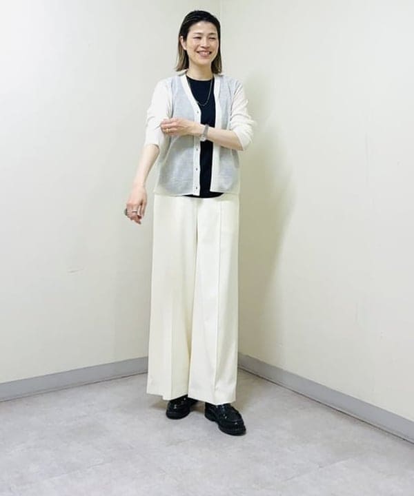 岩沢 珠代さんの「BEAMS WOMEN｜トリコット イージーパンツ」を使ったコーディネート