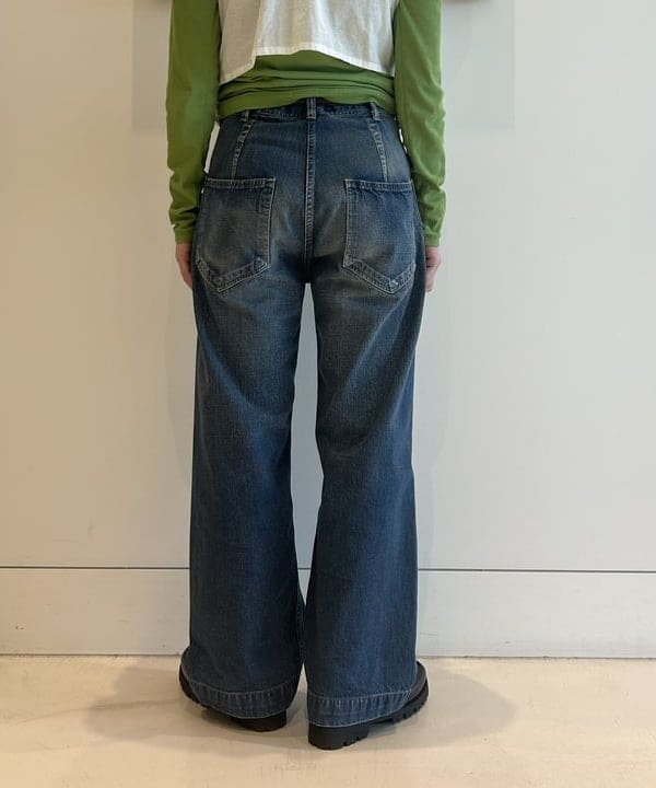 清水 彩乃さんの「BEAMS WOMEN｜【別注】BUZZ RICKSON'S / USN デニム トラウザーズ」を使ったコーディネート