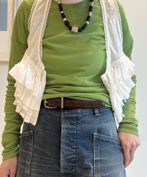 清水 彩乃さんの「BEAMS WOMEN｜【別注】BUZZ RICKSON'S / USN デニム トラウザーズ」を使ったコーディネート