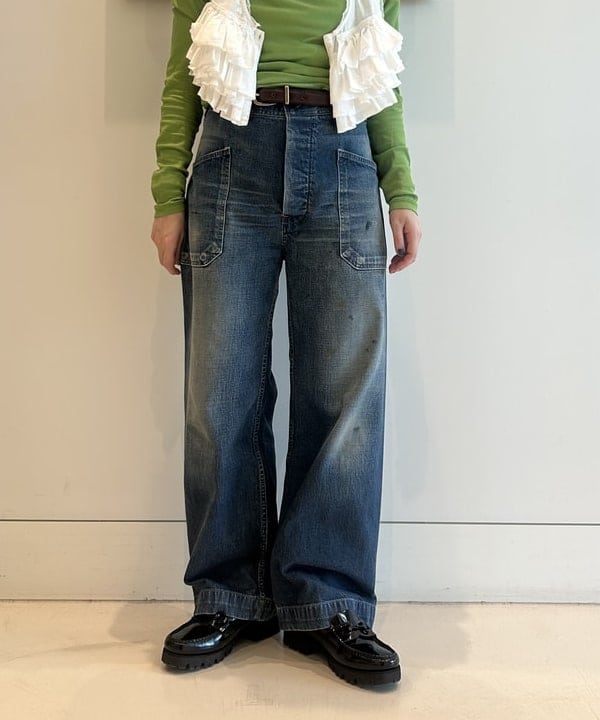 清水 彩乃さんの「BEAMS WOMEN｜【別注】BUZZ RICKSON'S / USN デニム トラウザーズ」を使ったコーディネート