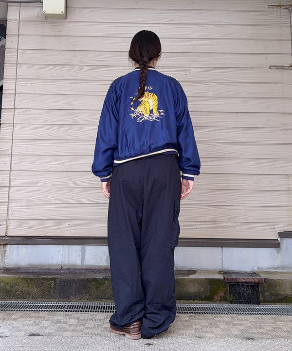 チナツさんの「BEAMS WOMEN｜【別注】テーラー東洋 / 50th 50％ スカジャン」を使ったコーディネート