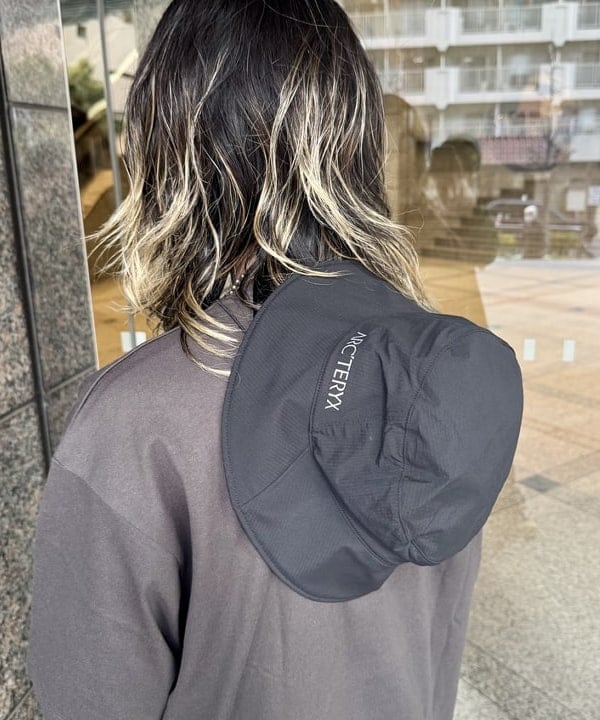 Ryohei Takataさんの「BEAMS WOMEN｜ARC&rsquo;TERYX / Sinsolo Bucket Hat」を使ったコーディネート