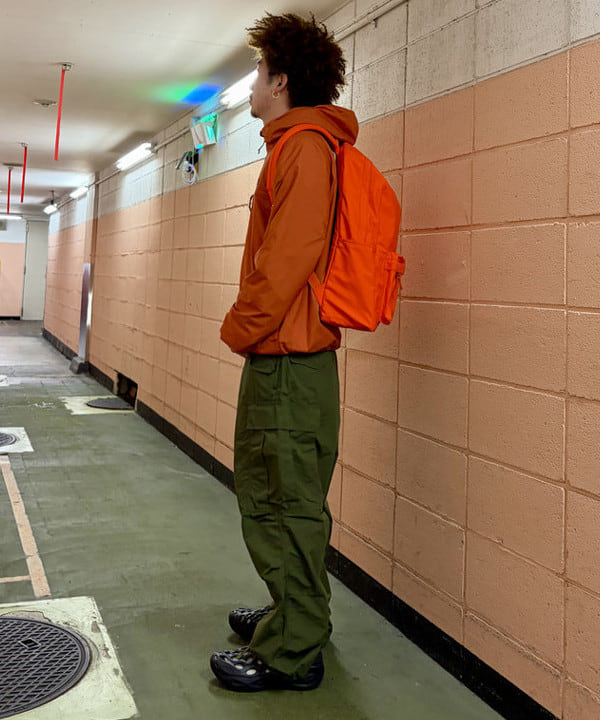 川端 大翔さんの「BEAMS WOMEN｜BEAMS / ビッグ 6ポケット カーゴパンツ」を使ったコーディネート