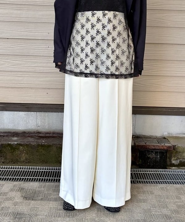 イナダさんの「BEAMS WOMEN｜トリコット イージーパンツ」を使ったコーディネート